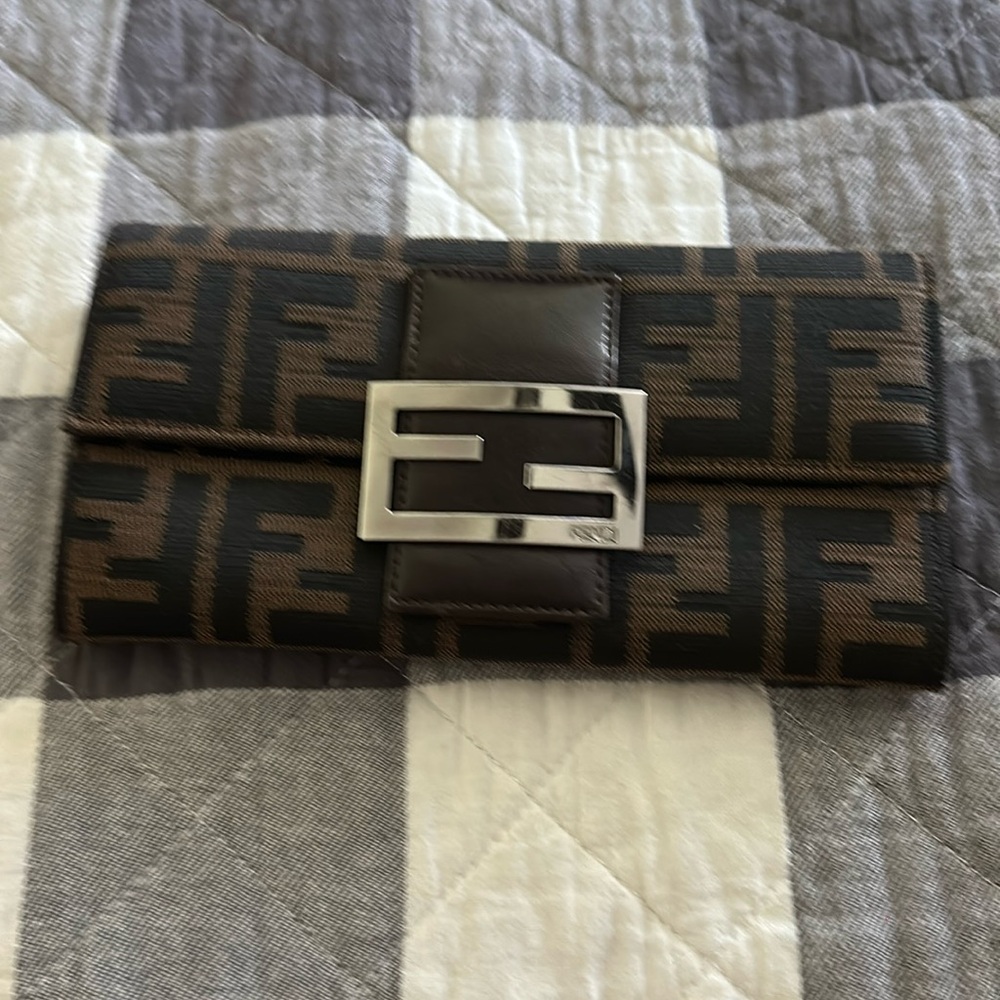 COPY - Fendi wallet